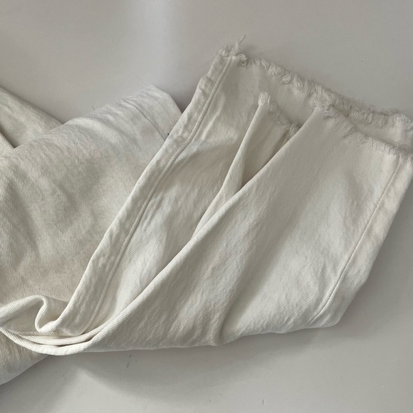 Levi’s • Wedgie Straight Cold Feet Women's White Jeans - Picture 4 of 9